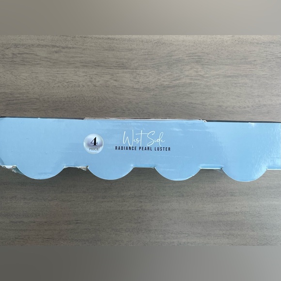 Circleware West Side Radiance Pearl Luster Shot Glasses Set of 4 - New in Box - Picture 2 of 6